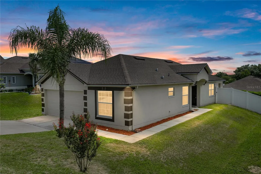 7552 JENO STREET Zephyrhills, FL 33540