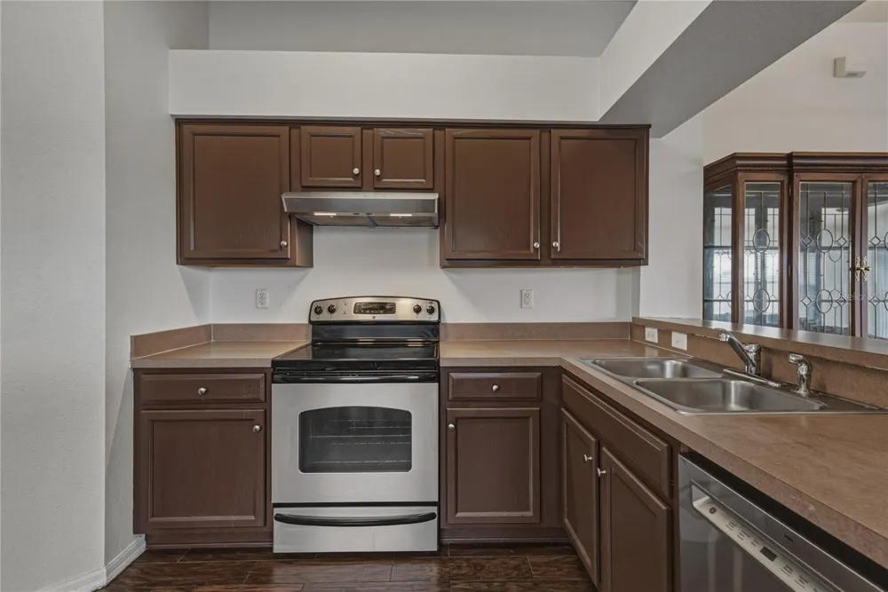 7552 JENO STREET Zephyrhills, FL 33540