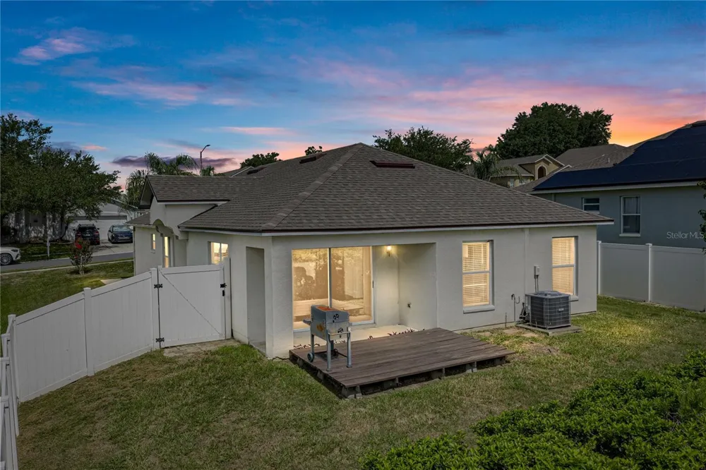 7552 JENO STREET Zephyrhills, FL 33540