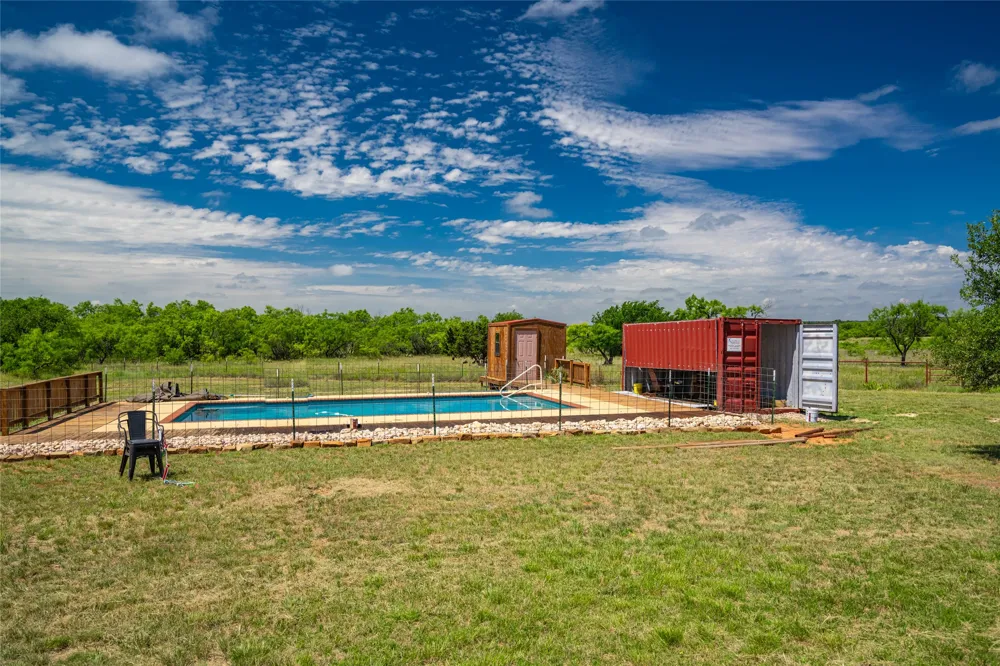 790 CR 490 Novice, TX 79538