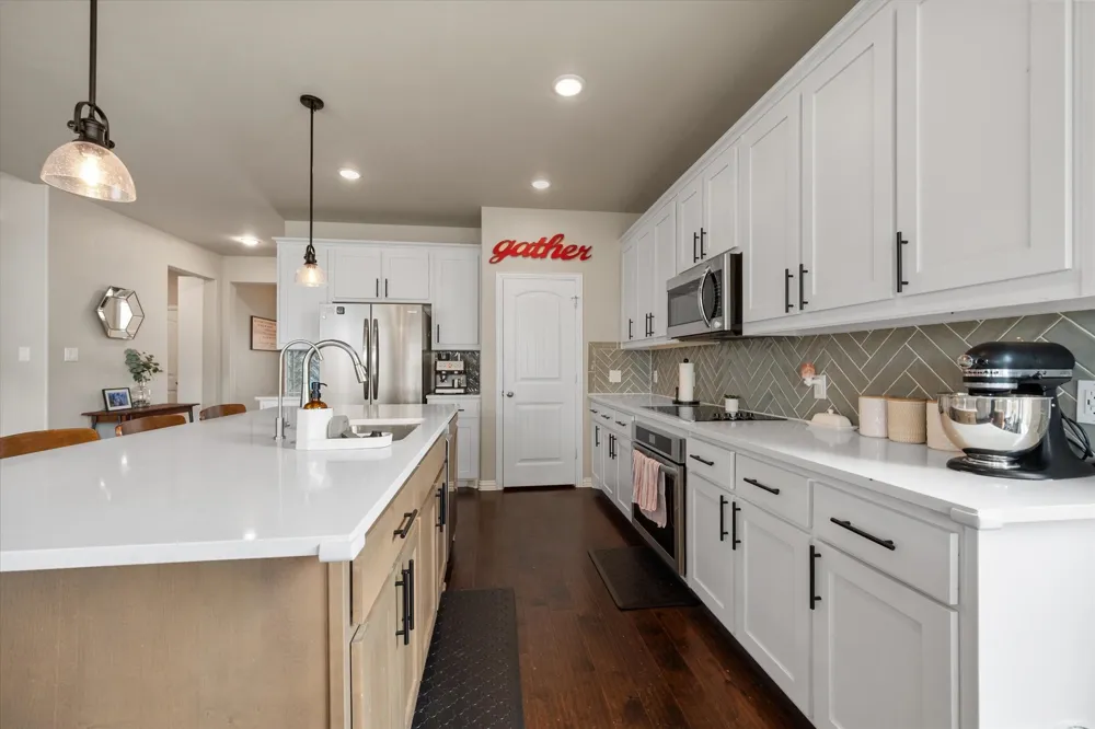 1536 Sidewinder Trail Weatherford, TX 76087