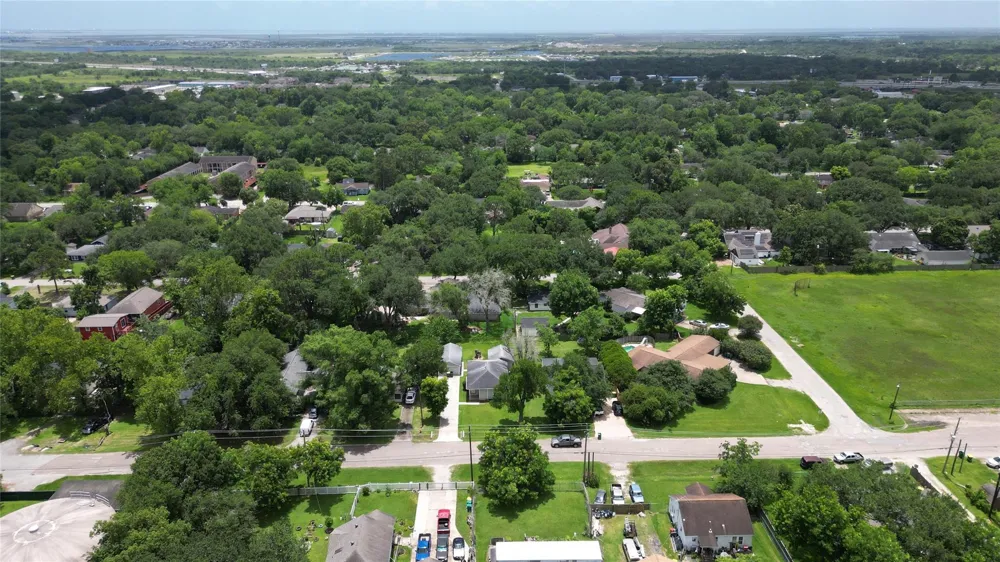 2109 Magnolia Drive La Marque, TX 77568