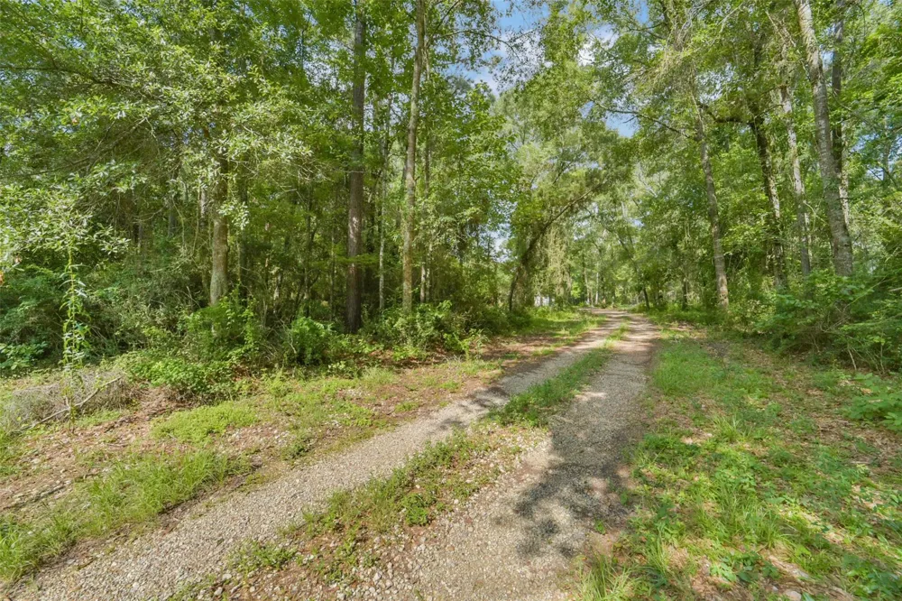 1706 County Road 3011 Dayton, TX 77535