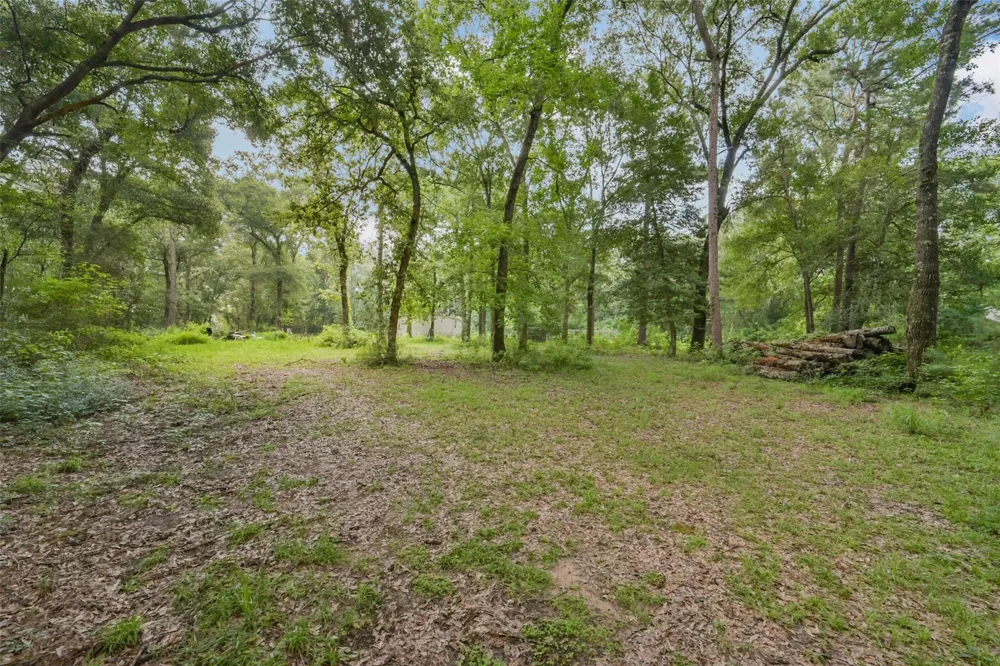 1706 County Road 3011 Dayton, TX 77535