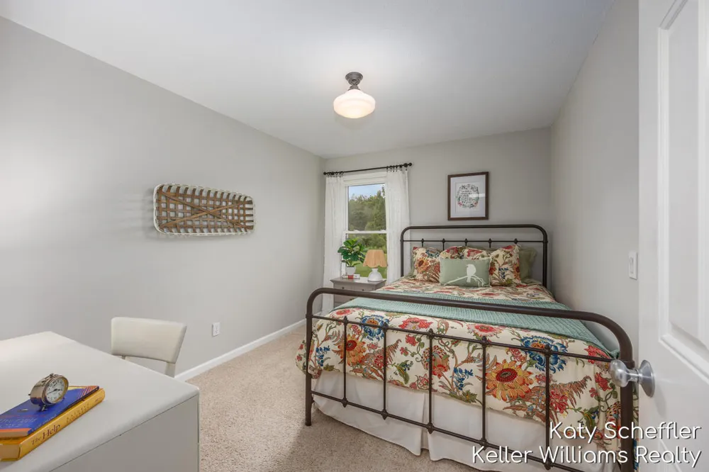4611 Windcliff Drive NE Rockford, MI 49341