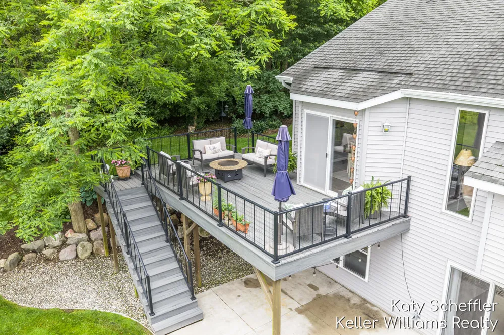 4611 Windcliff Drive NE Rockford, MI 49341