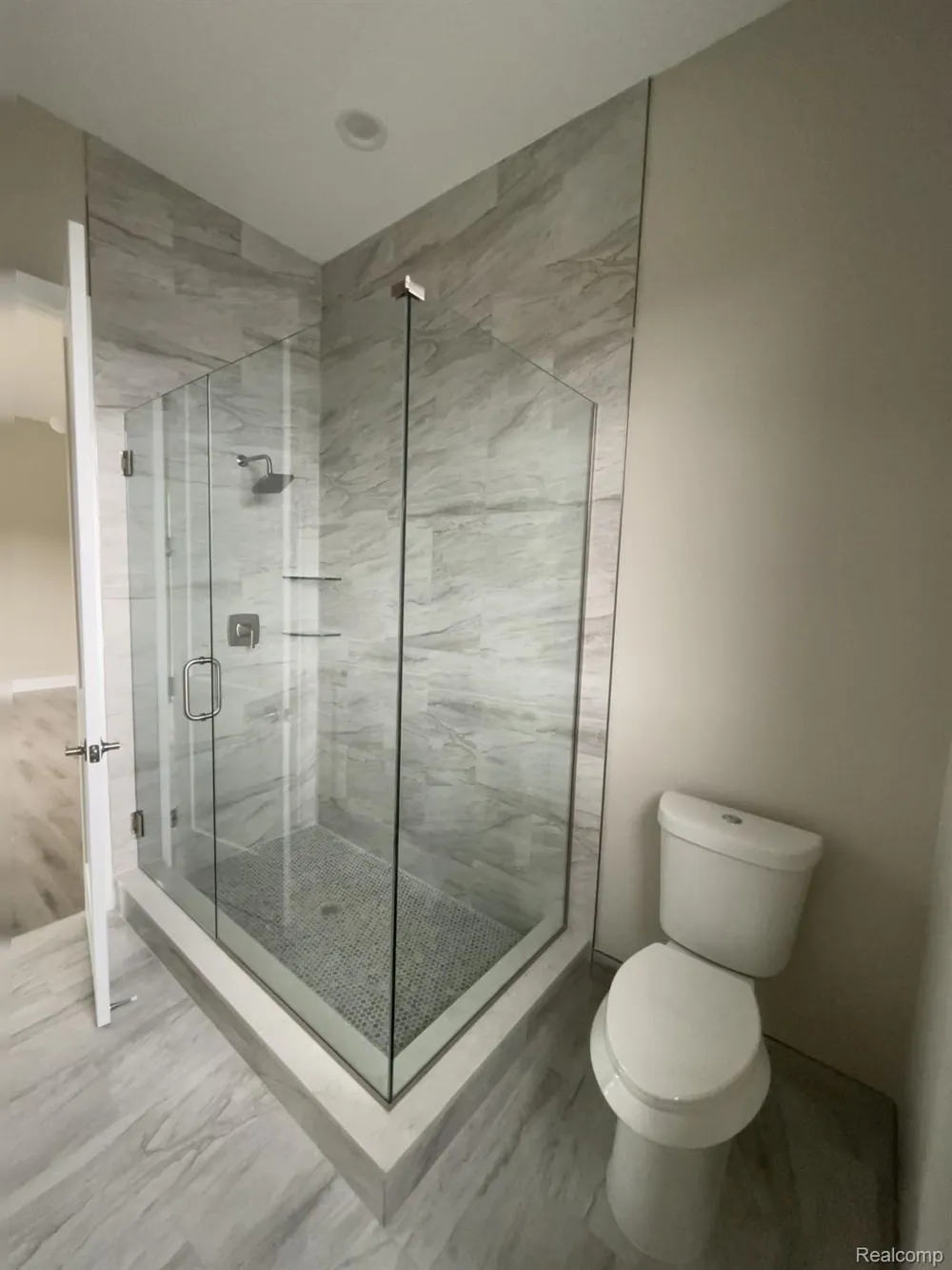 68651 Lake Angela Pointe Richmond City, MI 48062