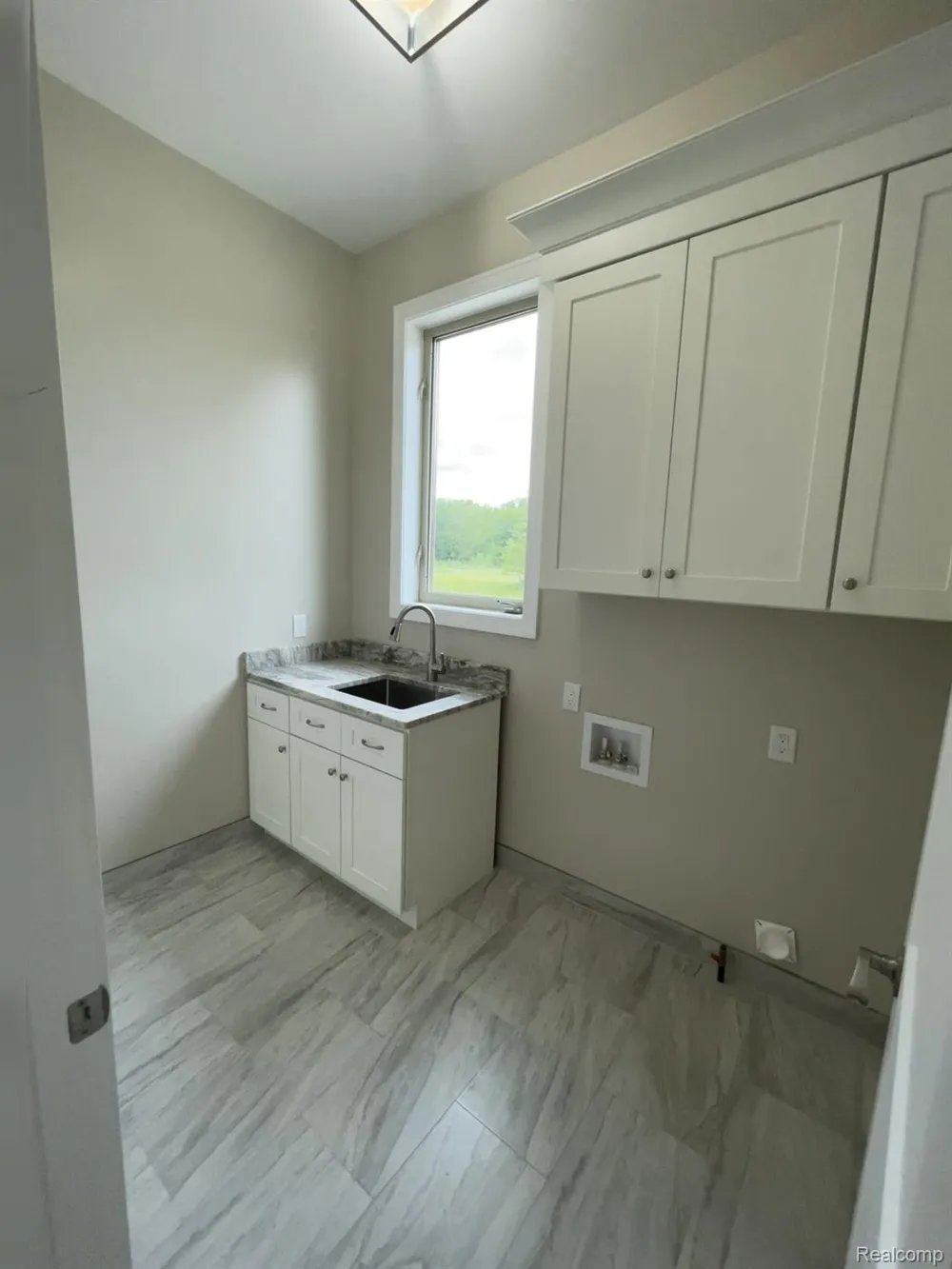 68651 Lake Angela Pointe Richmond City, MI 48062