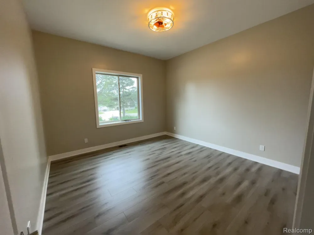68651 Lake Angela Pointe Richmond City, MI 48062
