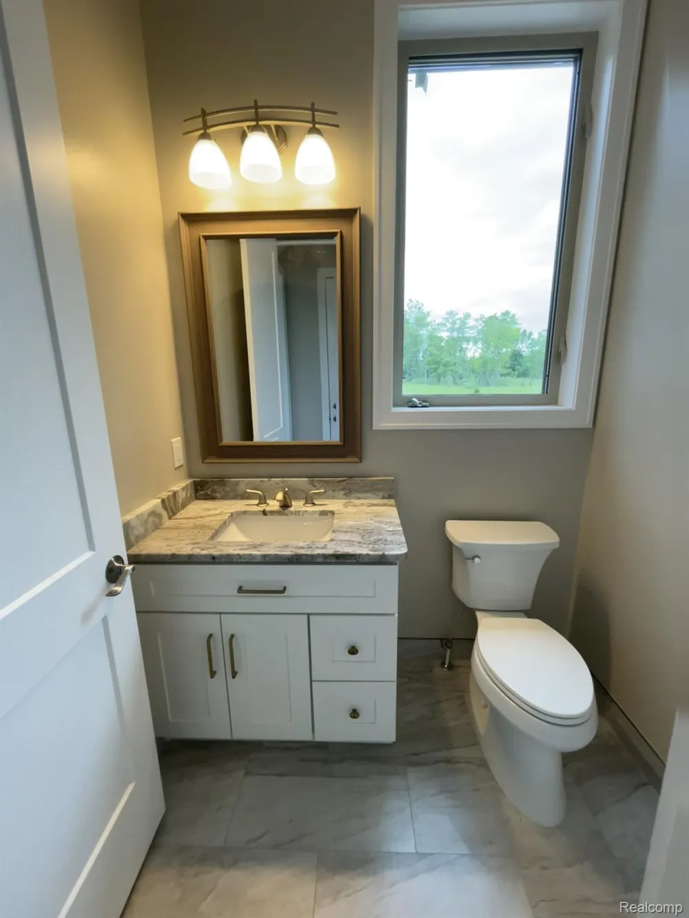 68651 Lake Angela Pointe Richmond City, MI 48062