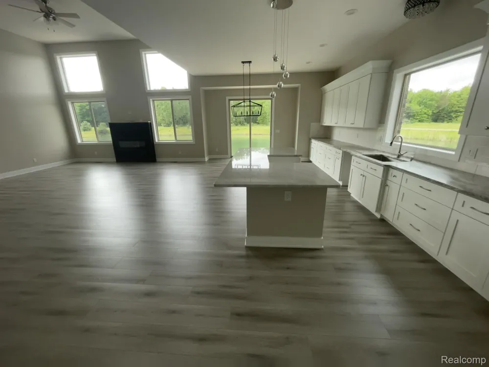68651 Lake Angela Pointe Richmond City, MI 48062