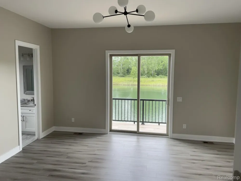 68651 Lake Angela Pointe Richmond City, MI 48062