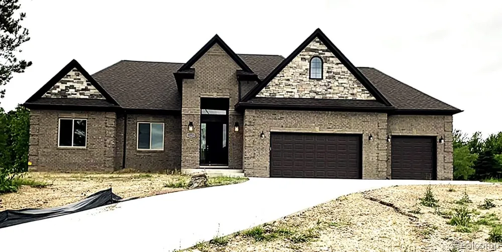 68651 Lake Angela Pointe Richmond City, MI 48062