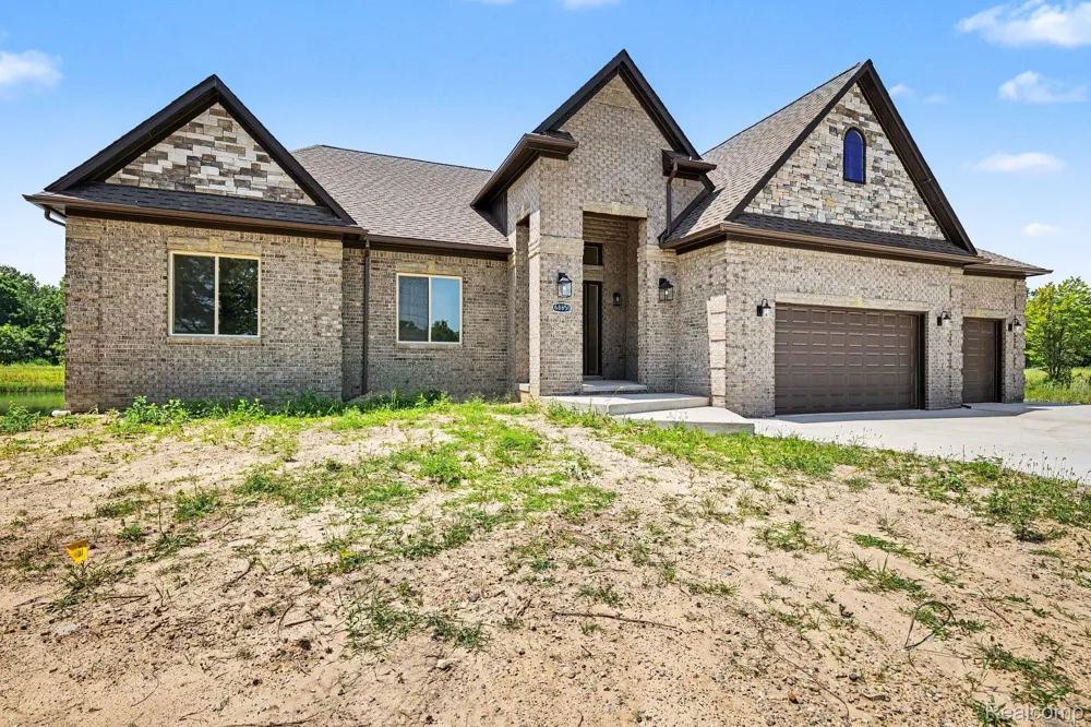 68651 Lake Angela Pointe Richmond City, MI 48062