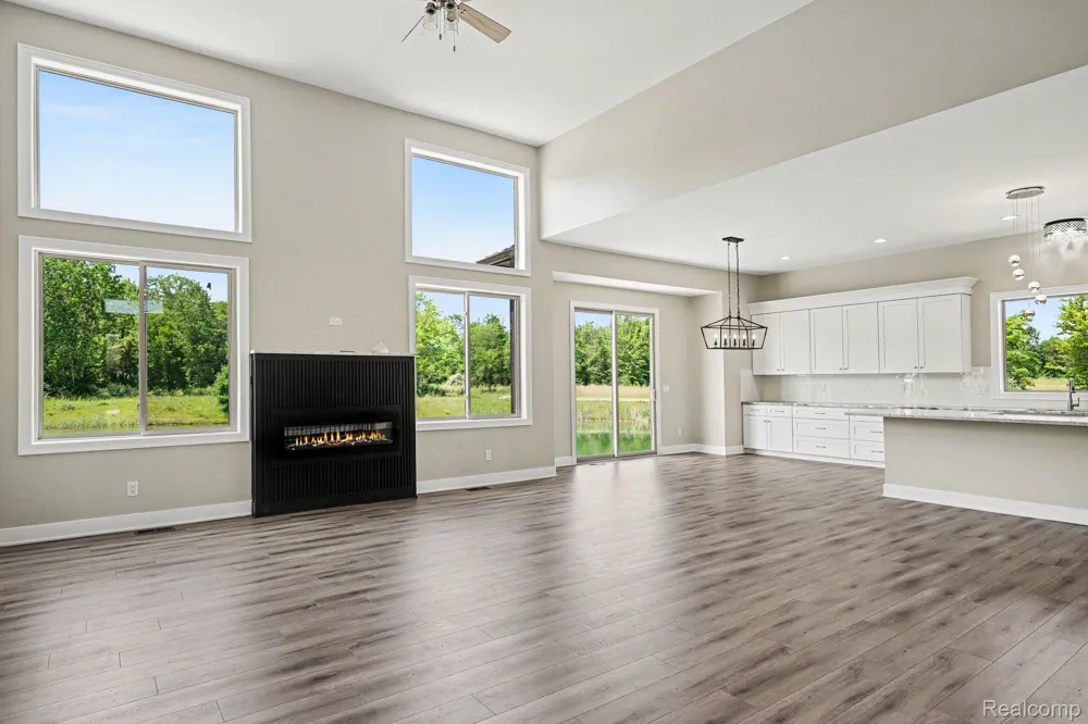 68651 Lake Angela Pointe Richmond City, MI 48062