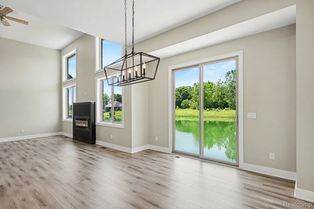 68651 Lake Angela Pointe Richmond City, MI 48062