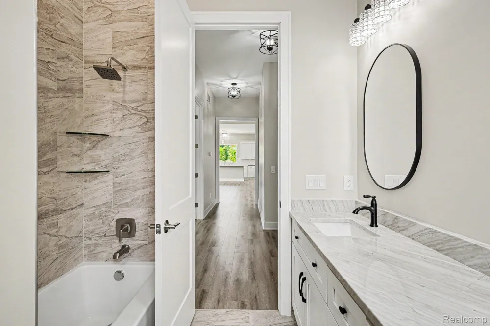 68651 Lake Angela Pointe Richmond City, MI 48062
