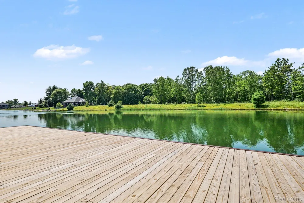 68651 Lake Angela Pointe Richmond City, MI 48062