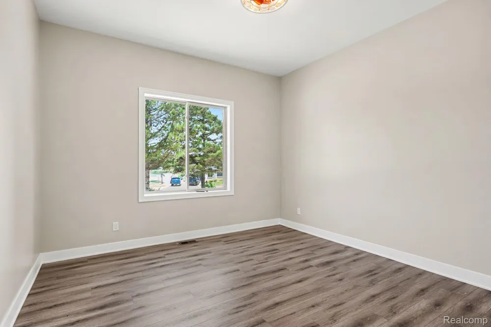 68651 Lake Angela Pointe Richmond City, MI 48062
