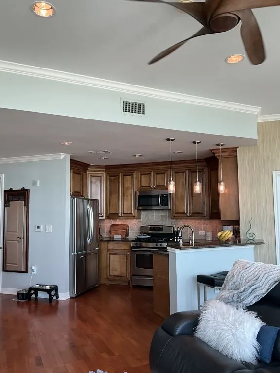 500 Throckmorton Street #2505 Fort Worth, TX 76102
