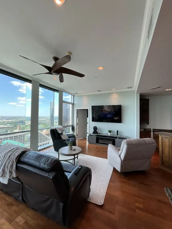 500 Throckmorton Street #2505 Fort Worth, TX 76102