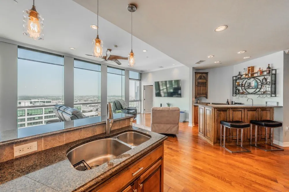 500 Throckmorton Street #2505 Fort Worth, TX 76102