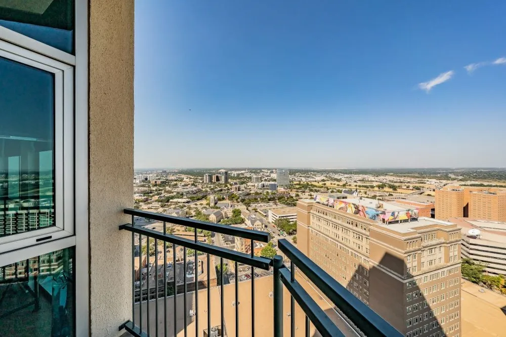 500 Throckmorton Street #2505 Fort Worth, TX 76102