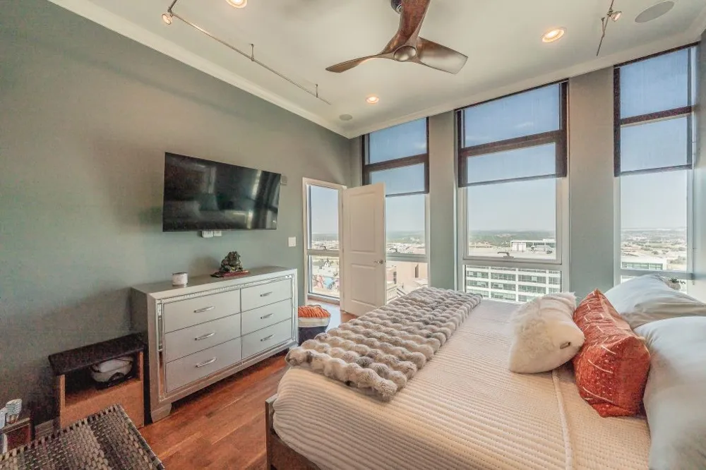 500 Throckmorton Street #2505 Fort Worth, TX 76102