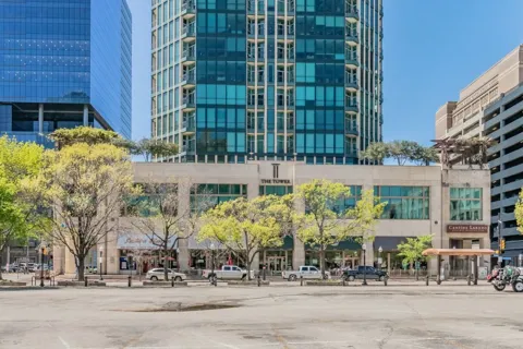 500 Throckmorton Street #2505