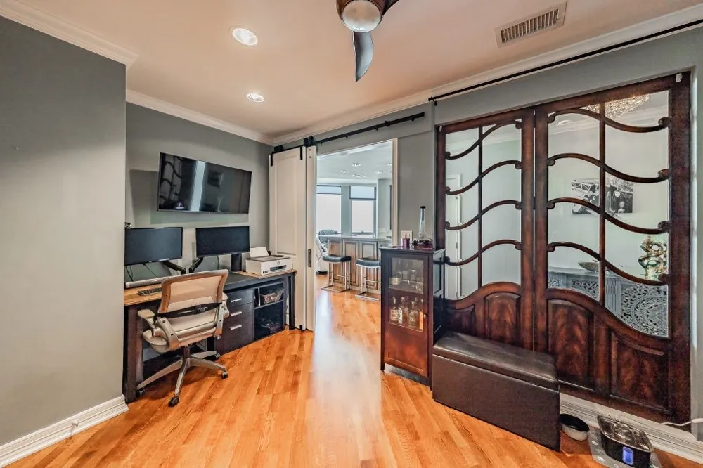 500 Throckmorton Street #2505 Fort Worth, TX 76102
