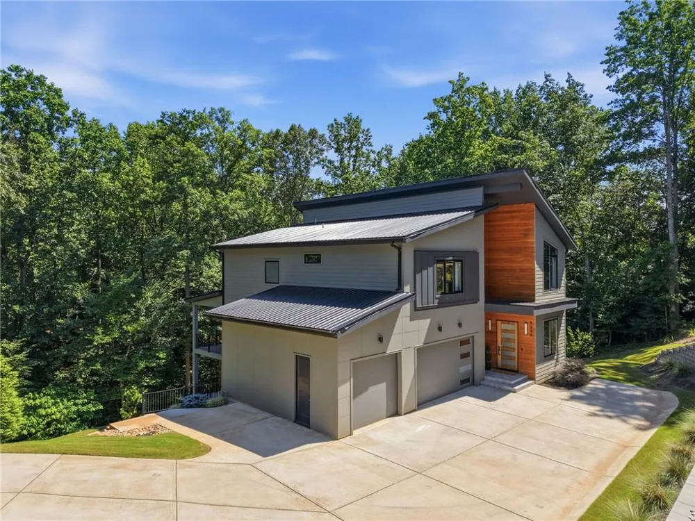 5545 Our Road Oakwood, GA 30566