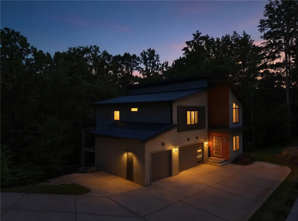 5545 Our Road Oakwood, GA 30566