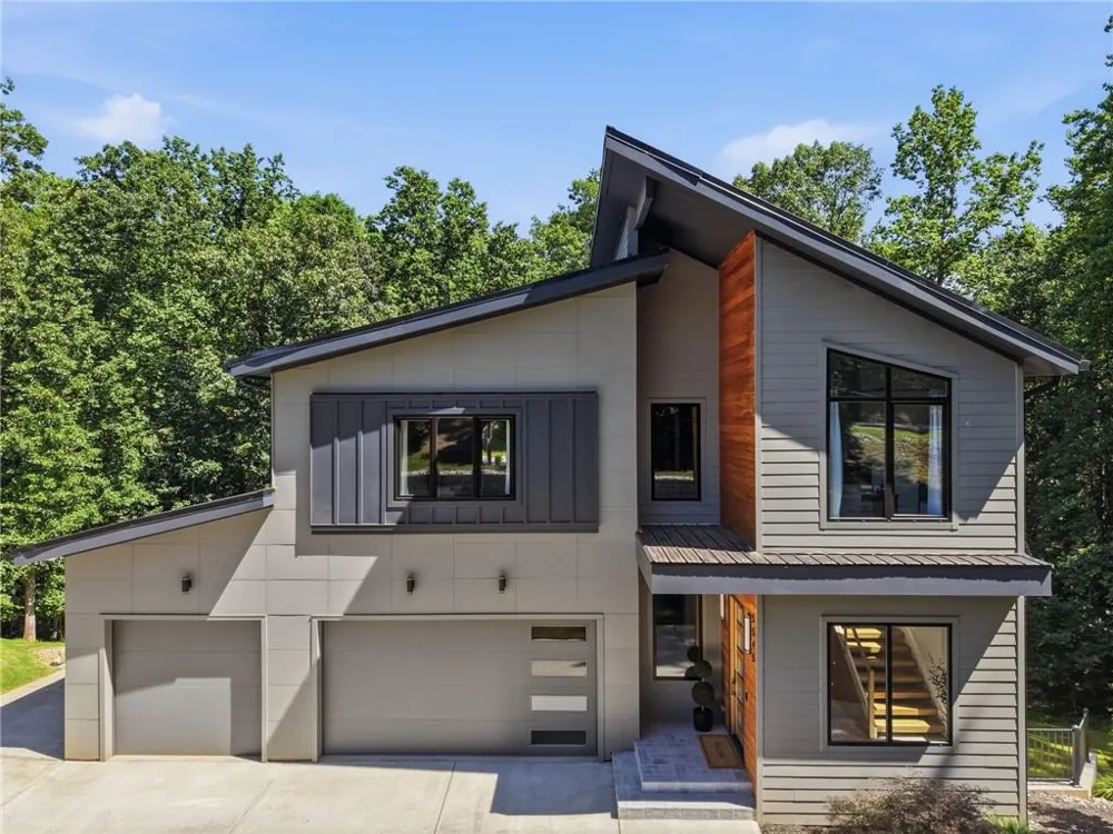 5545 Our Road Oakwood, GA 30566