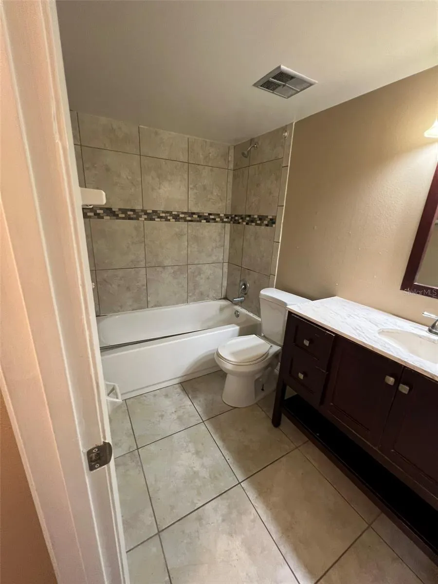 618 ORANGE DRIVE #212 Altamonte Springs, FL 32701