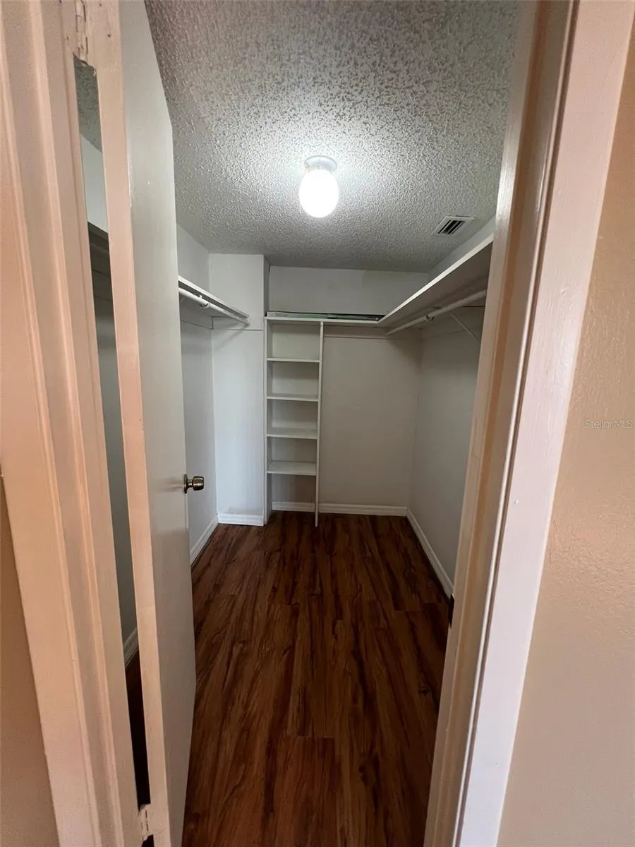 618 ORANGE DRIVE #212 Altamonte Springs, FL 32701