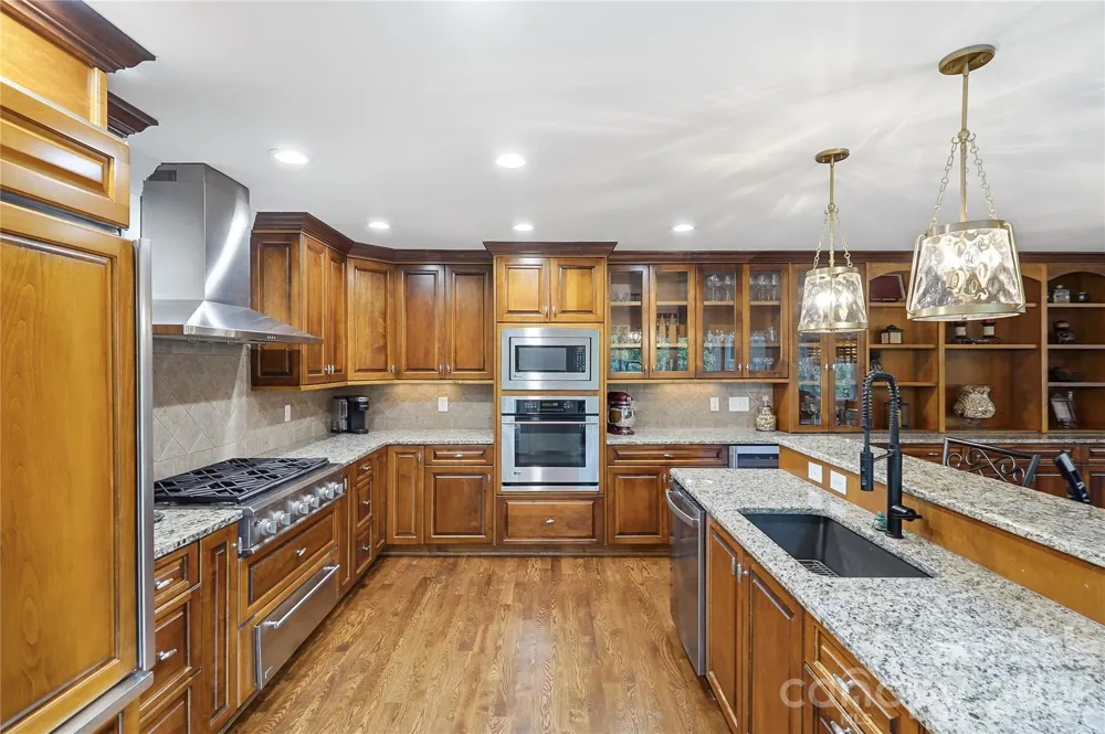 16121 Tana Tea Circle Tega Cay, SC 29708