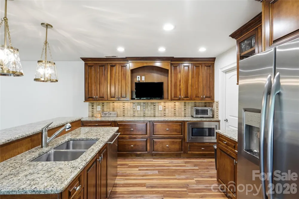 16121 Tana Tea Circle Tega Cay, SC 29708