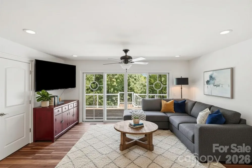 16121 Tana Tea Circle Tega Cay, SC 29708