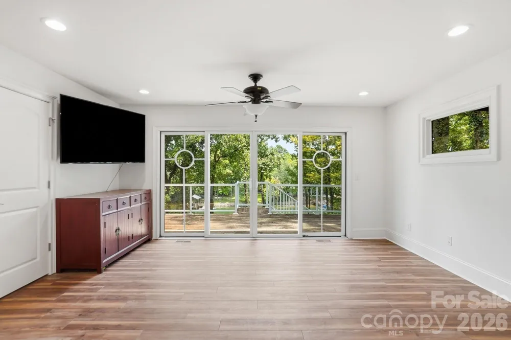 16121 Tana Tea Circle Tega Cay, SC 29708