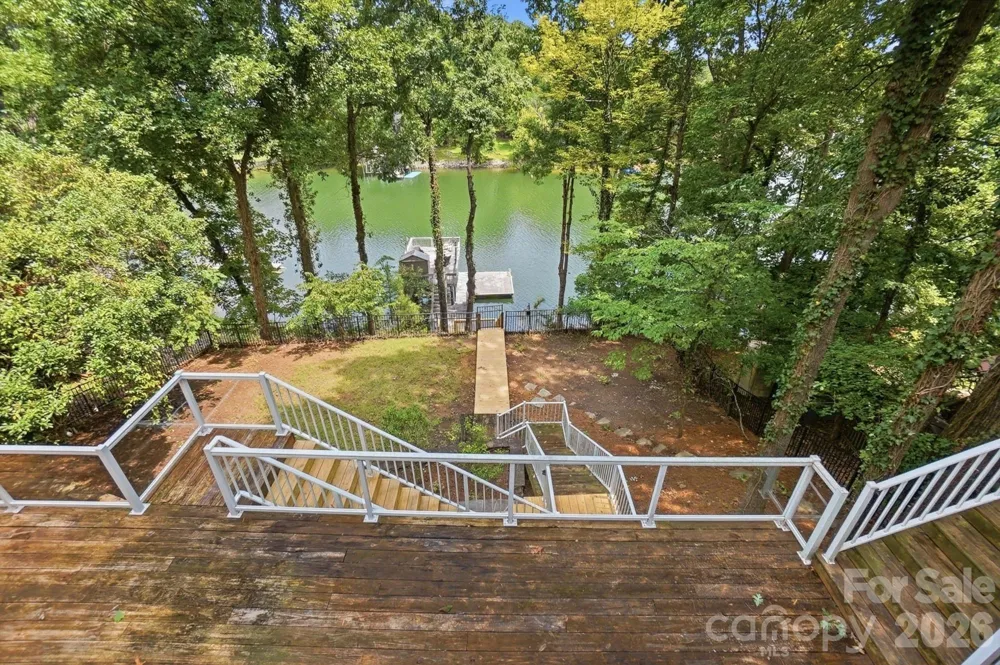 16121 Tana Tea Circle Tega Cay, SC 29708