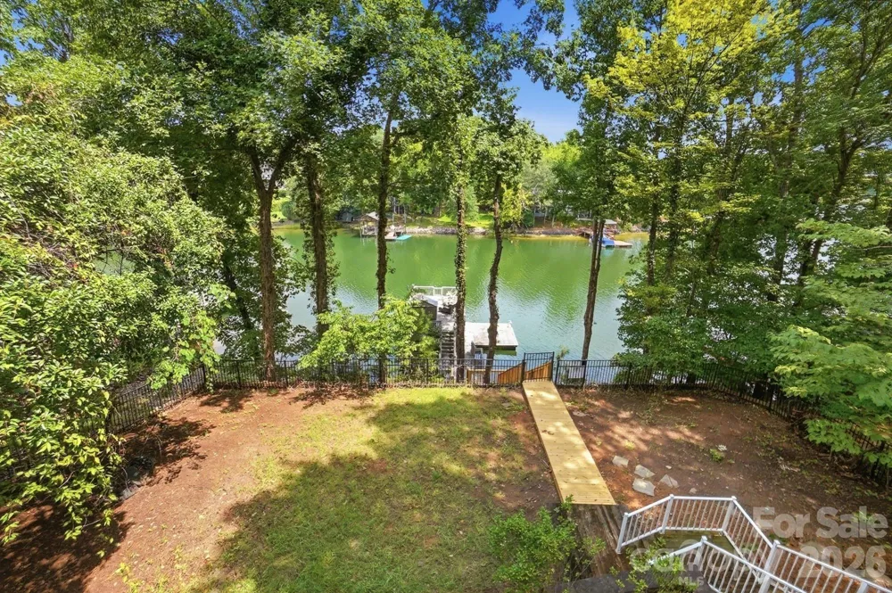 16121 Tana Tea Circle Tega Cay, SC 29708