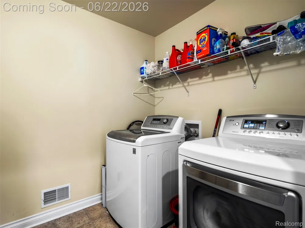 2130 Findley Circle Orion Charter Township, MI 48360