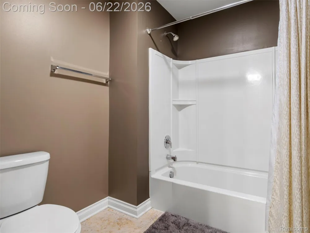 2130 Findley Circle Orion Charter Township, MI 48360