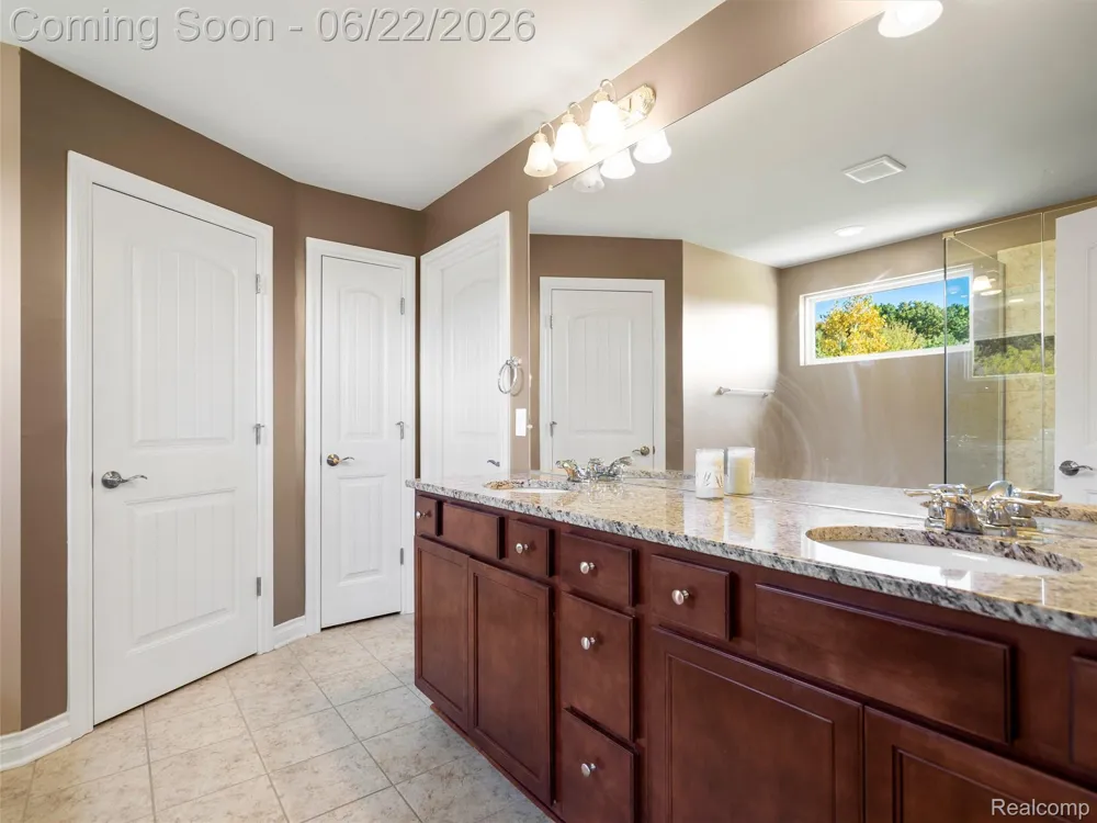 2130 Findley Circle Orion Charter Township, MI 48360