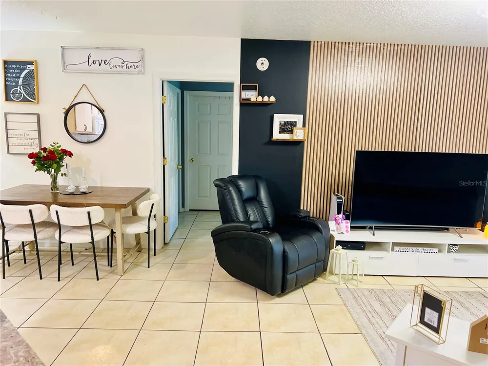737 CREST PINES DRIVE #612 Orlando, FL 32828