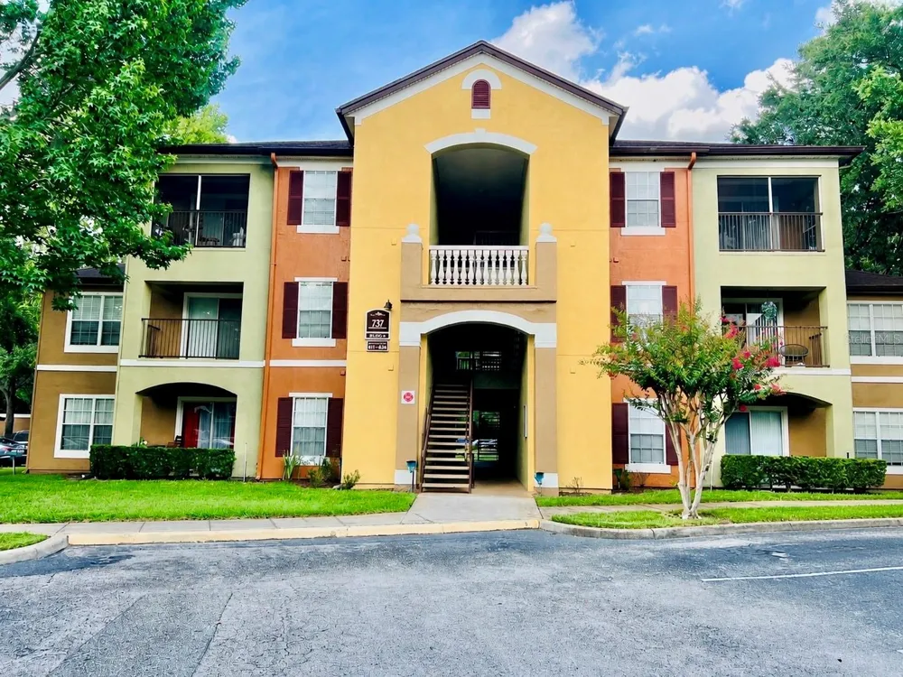 737 CREST PINES DRIVE #612 Orlando, FL 32828