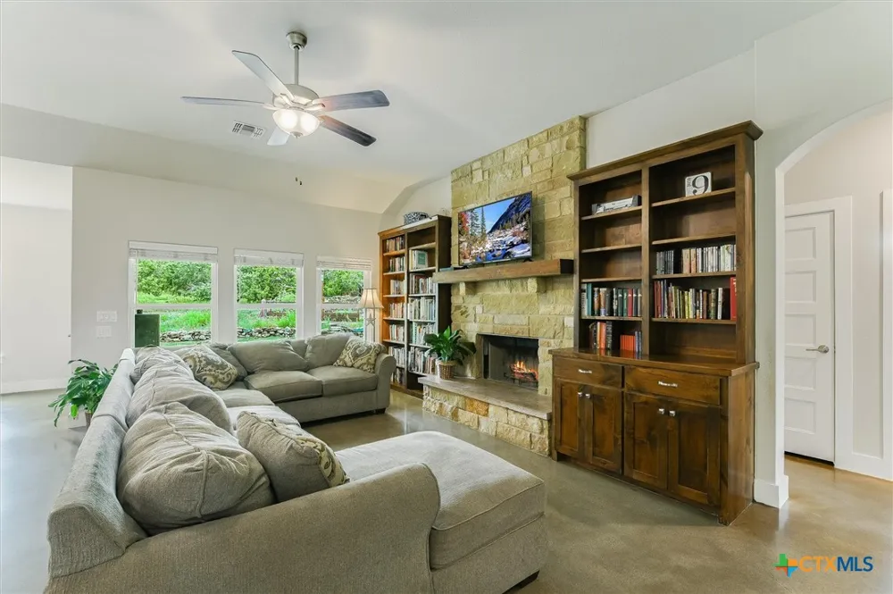 520 Murphy Drive Bertram, TX 78605