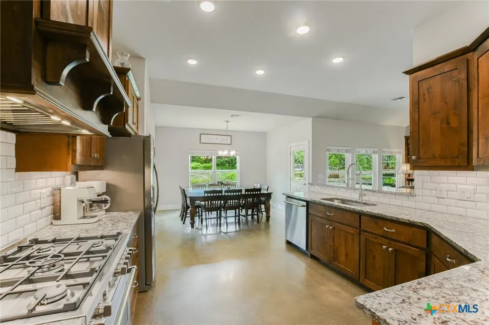 520 Murphy Drive Bertram, TX 78605