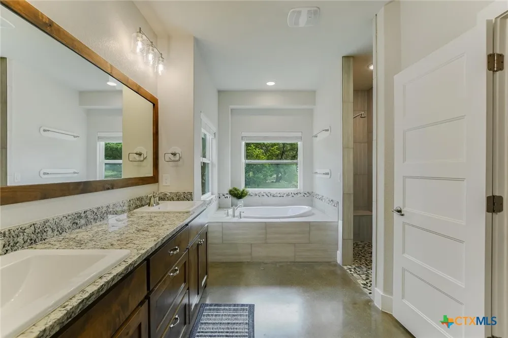 520 Murphy Drive Bertram, TX 78605