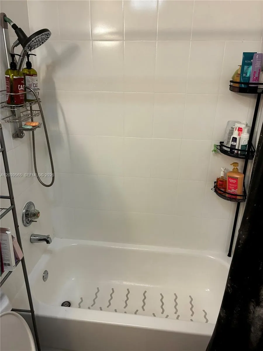 11101 Royal Palm Blvd #214 Coral Springs, FL 33065